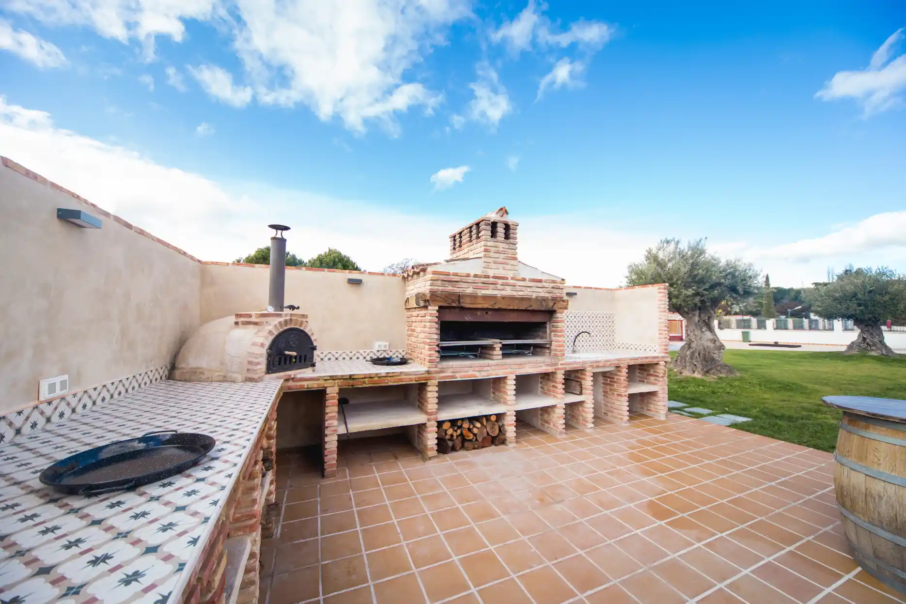Zona Exterior Horno